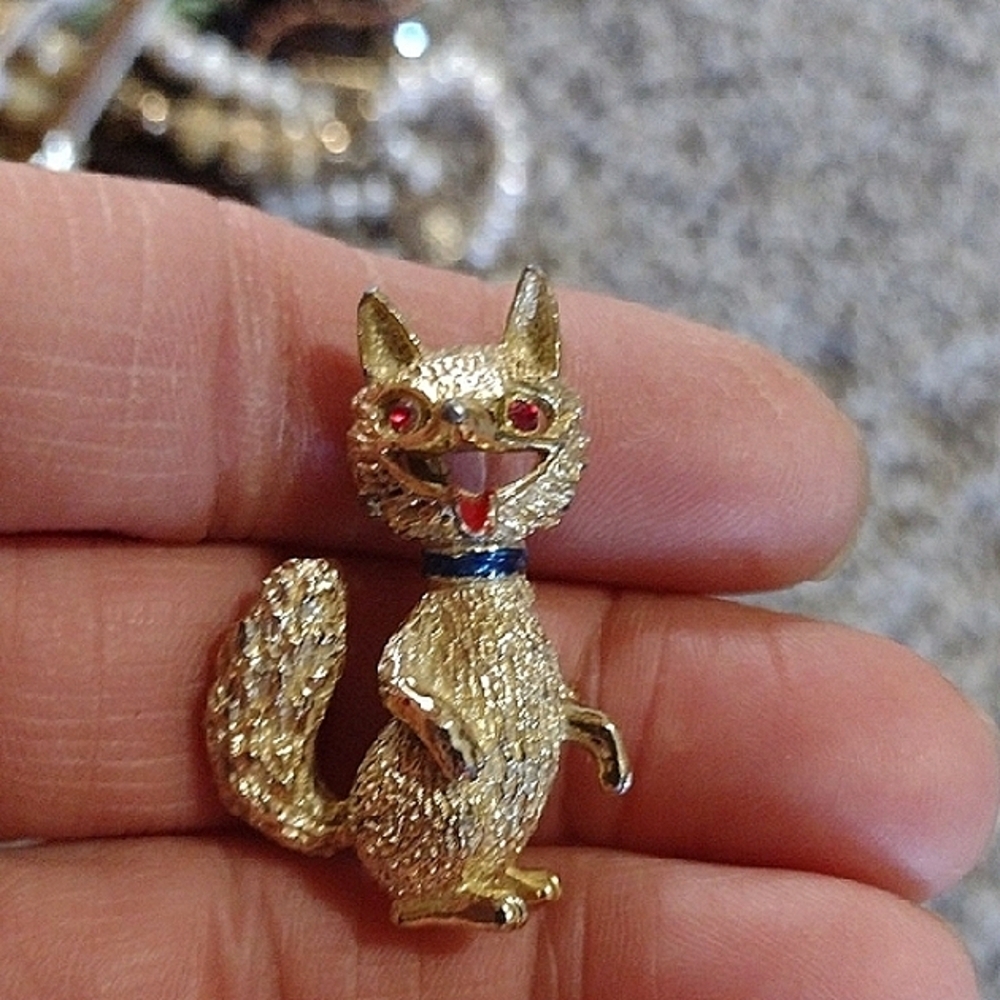 GERRY WEBER VINTAGE SMILING FOX RHINESTONE GOLD-TONE 1.5" BROOCH PIN